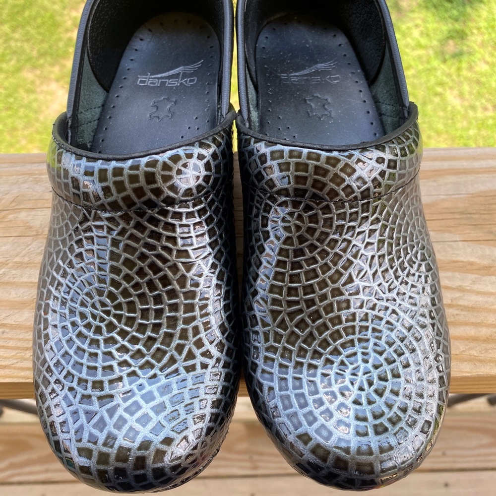 DANSKO BLACK SHOES SIZE 37
